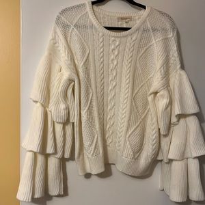 Puffy sleeve sweater